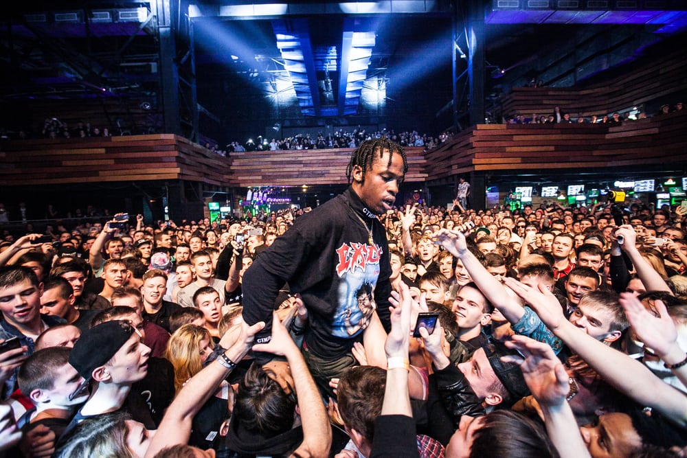 shutterstock_263230073 - 92.5 The Beat