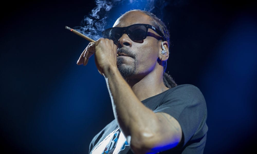 Snoop Dogg Wants Someone to Take Kanye’s Phone – U92