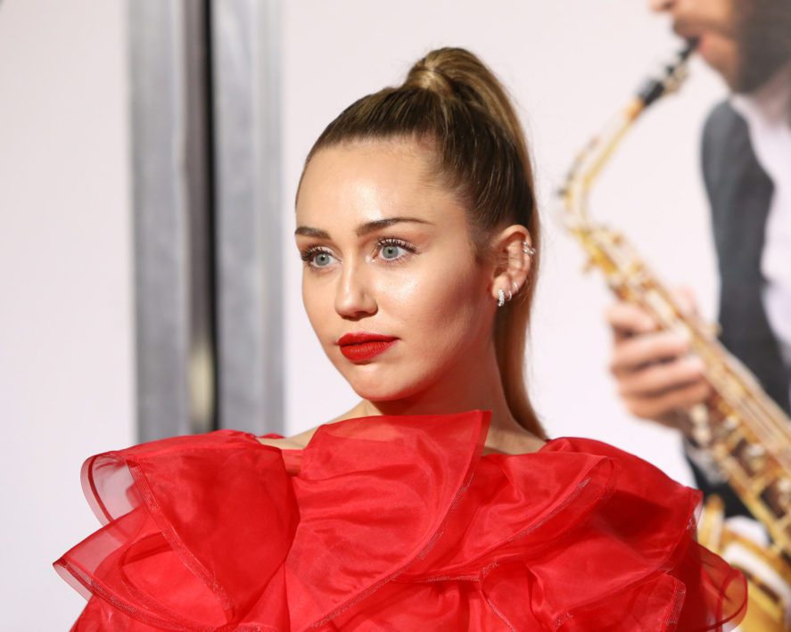 Los,Angeles,-,Feb,11:,Miley,Cyrus,At,The,"isn't - 92.5 The Beat