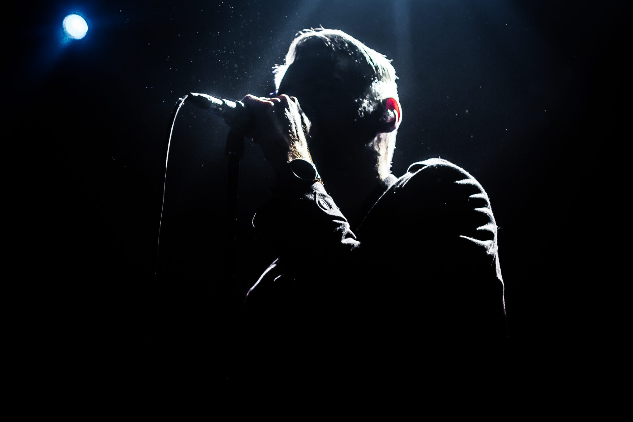 SilhouetteOfSinger - 92.5 The Beat